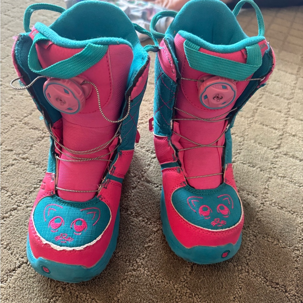 Kids Burton size 1/2 boa binding boots